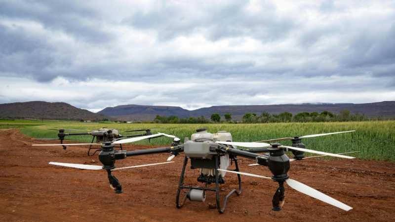 Aerial drones in a field, showcasing modern agricultural technology and landscape., tags: deutscher agrar-iot-markt steht - pexel